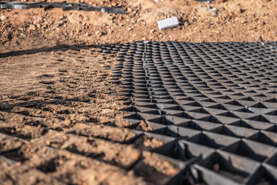 HDPE Gravel Grid Material System Driveway Textured Geocell Untuk Penguatan Jalan 9