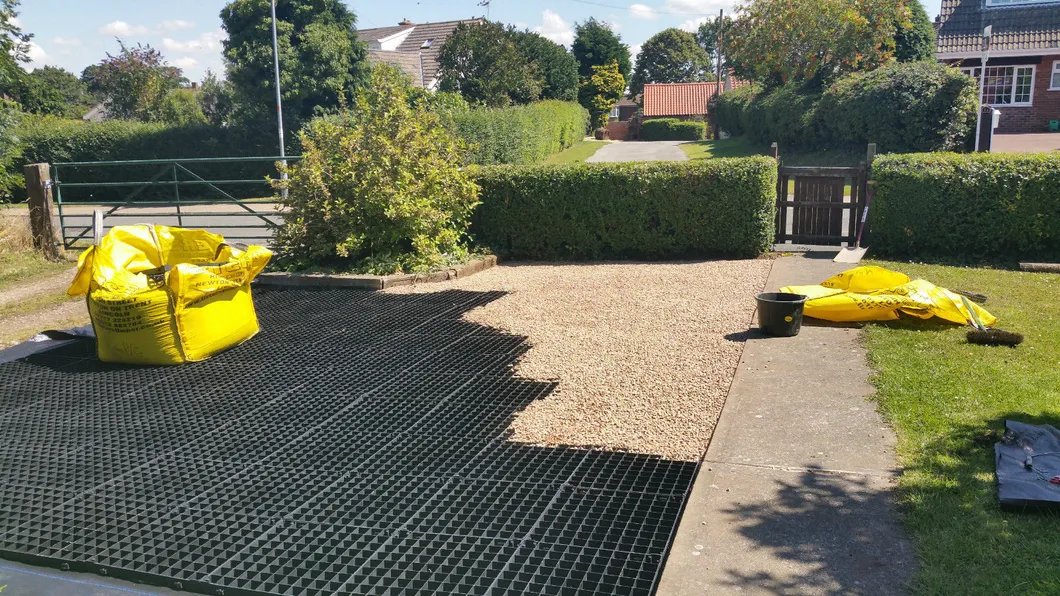 Harga Grosir Lapisan Tanah Lapisan Permeable Gravel Tanah Tumbuhan Rumput Grid Cetakan untuk Supply Driveway Pabrik 14