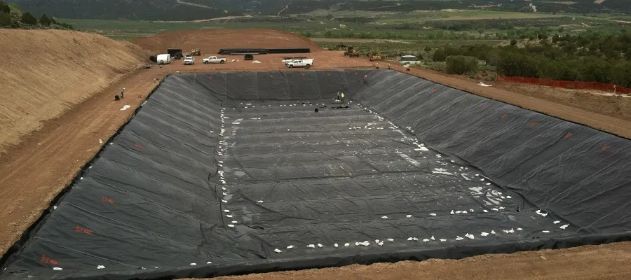 Outdoor Polyethylene Fish Farm Geomembrane Pond Liner HDPE Containment Liner Pond Liner Besar Waterproof Geomembrane Pond Liner 3