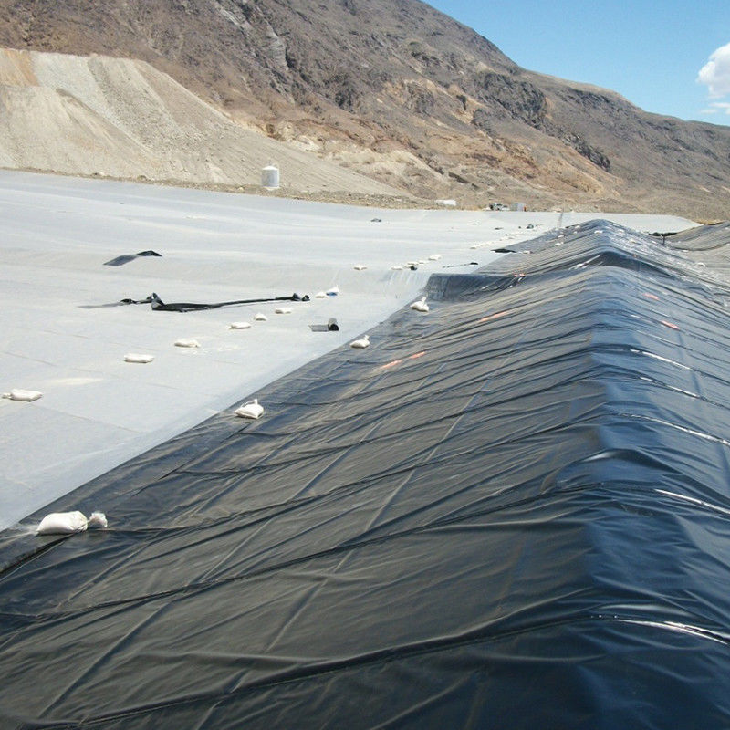 100% Virgin Material ASTM Standard GM13 HDPE Geomembrane Liner 0.3mm 0.5mm 1.0mm 1.5mm 2.0mm Untuk Tumpukan / Kolam Udang