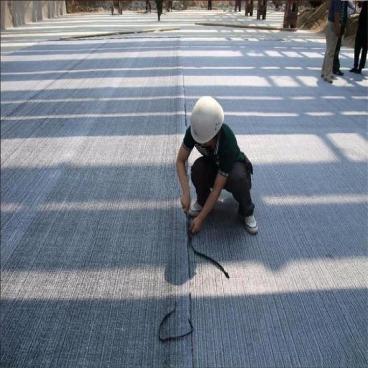 Pond Anti-Seepage Geosynthetic GCL Clay Liner Mat Gcl Bentonite Geosynthetic untuk Tumpukan