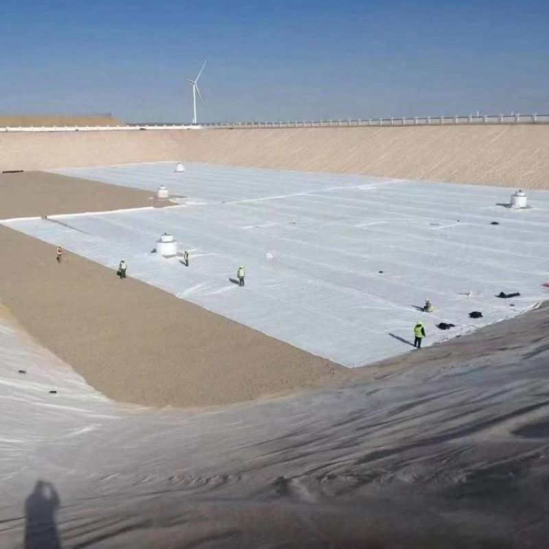Putih Hitam Non-Woven Jarum Punched Geotextile PET PP Untuk Jalan Raya Highway Railway