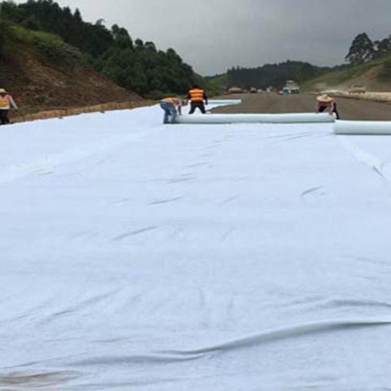 Putih Hitam Non-Woven Jarum Punched Geotextile PET PP Untuk Jalan Raya Highway Railway