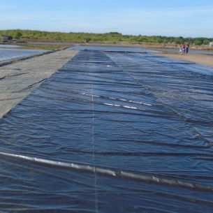 Lapisan Kolam Geomembran Pertanian 1mm Tahan Air HDPE Landfill Geomembrane Pond Liner 0.75mm 1.5mm Pond Liner