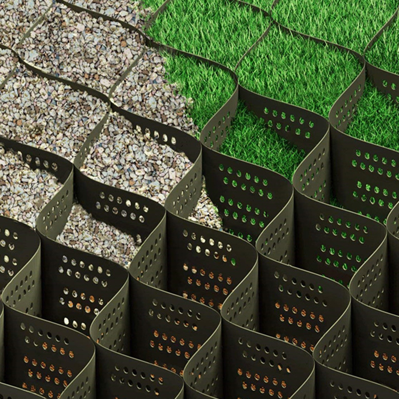 Tinggi Kekuatan Tarikan Biaxial Plastik Mesh   30kN/m Hitam PP/PET Geogrid untuk penguatan tanah dan stabilisasi dasar jalan