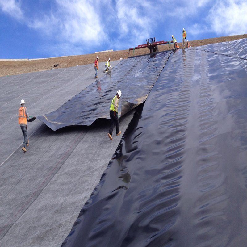 Liner kolam geomembrane hitam HDPE tahan lama 0,5mm ∼2mm untuk tangki ikan melingkar, tangki air akuakultur, dan aplikasi waterproofing bendungan