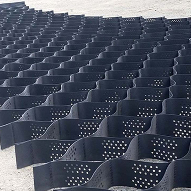 Bertekstur dengan Lubang HDPE Geocell Sistem Penahanan Seluler Tinggi Sarang Lebah HDPE Geocell untuk Fondasi Jalan Perlindungan Lereng Tempat Parkir Jalan Masuk Dinding Penahan