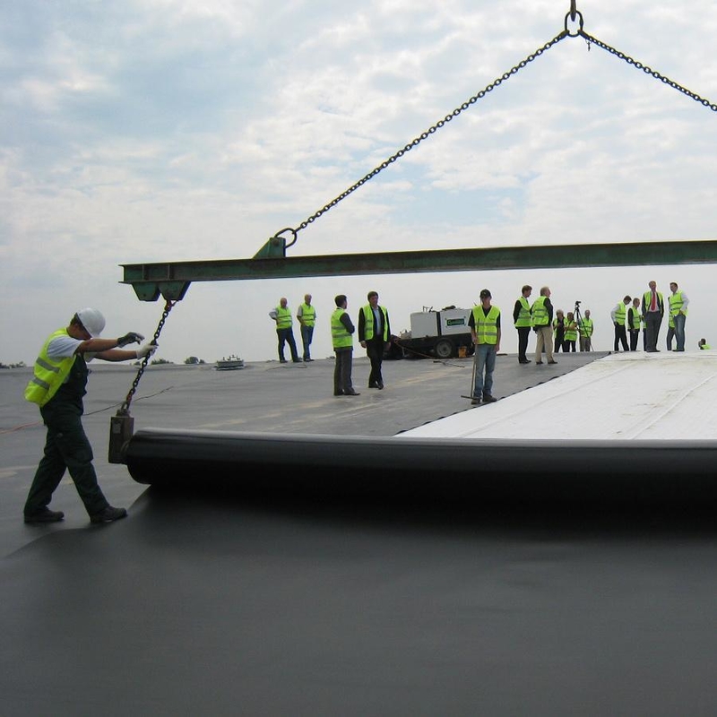 Outdoor Polyethylene Fish Farm Geomembrane Pond Liner HDPE Containment Liner Pond Liner Besar Waterproof Geomembrane Pond Liner