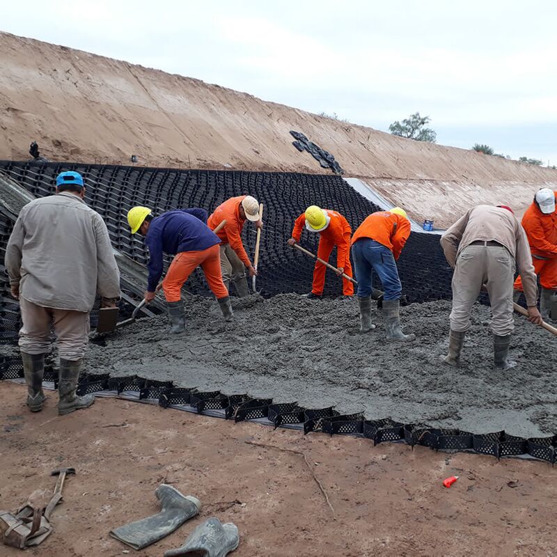 HDPE Geocell Plastic Driveway Gravel HDPE Geocell Control Soil in Road for Road Reinforcement Protection Slope Control Erosion Control Gravel Highway Pengendalian tanah dari tanah