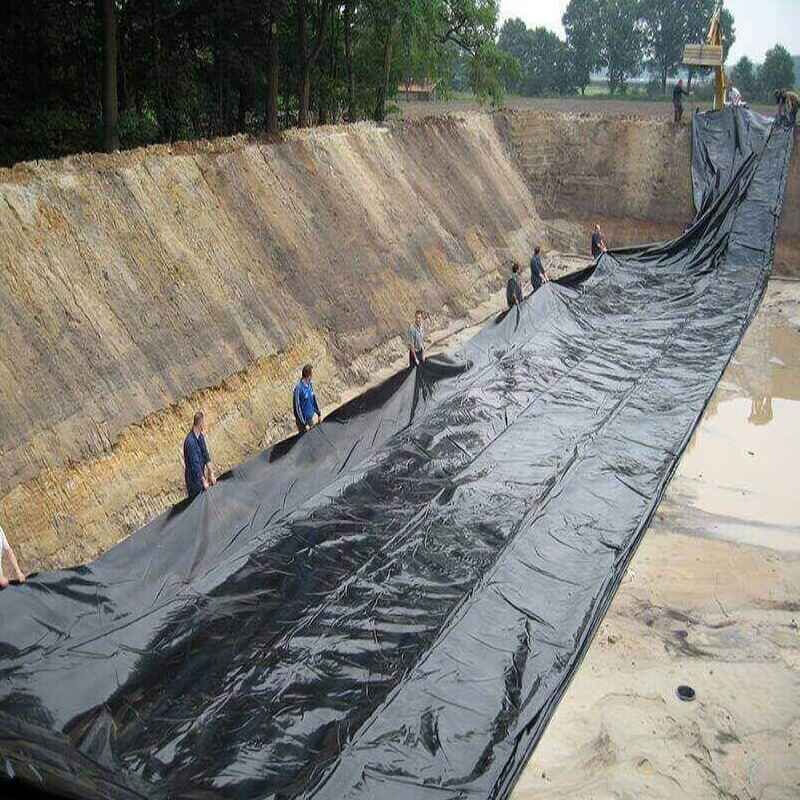 Lapisan Kolam Geomembran HDPE Hitam Tahan Lama 0.5mm–2.0mm untuk Tangki Ikan Bundar, Penyimpanan Air Akuakultur, Waduk, dan Aplikasi Tahan Air Bendungan